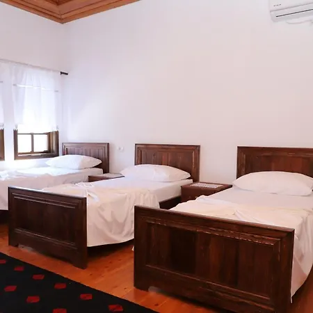 בית נופש Athina In Castle - Since 1741 בראט