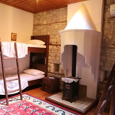 בית נופש Athina In Castle - Since 1741