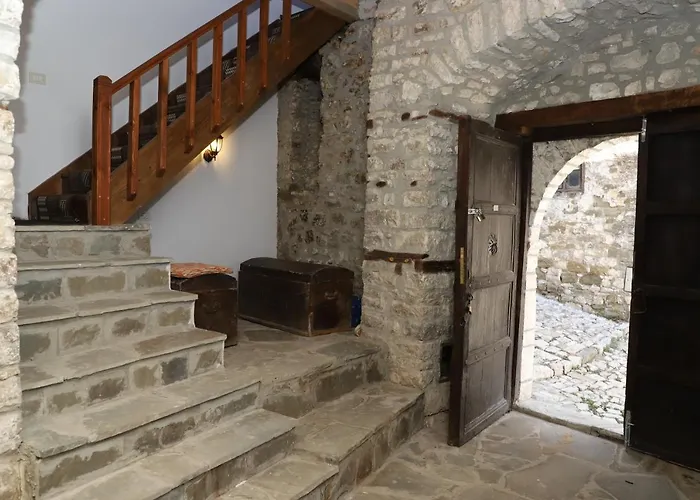 Athina In Castle - Since 1741 Дом отдыха