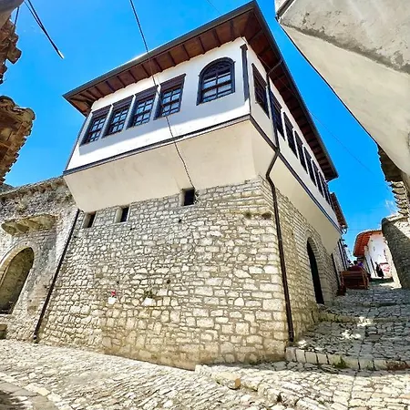 Athina In Castle - Since 1741