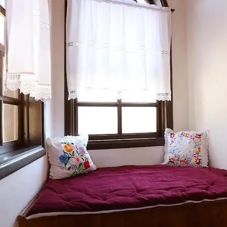 Nyaraló Athina In Castle - Since 1741 *