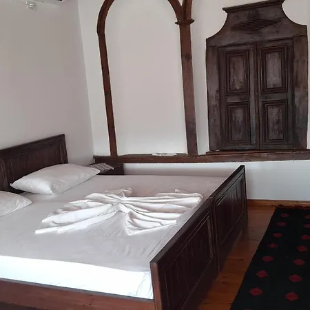 Athina In Castle - Since 1741 Prázdninový dům Berat