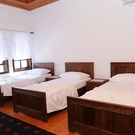 Athina In Castle - Since 1741