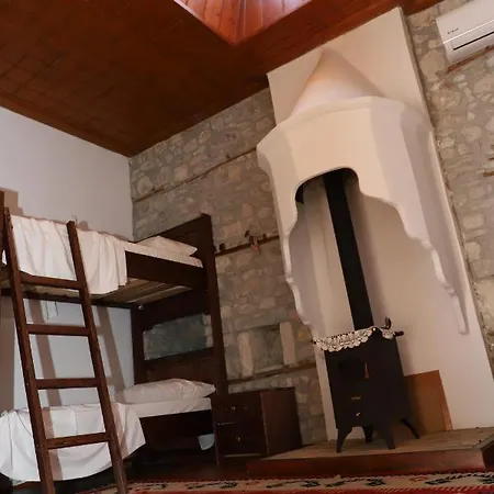 Athina In Castle - Since 1741 Prázdninový dům Berat