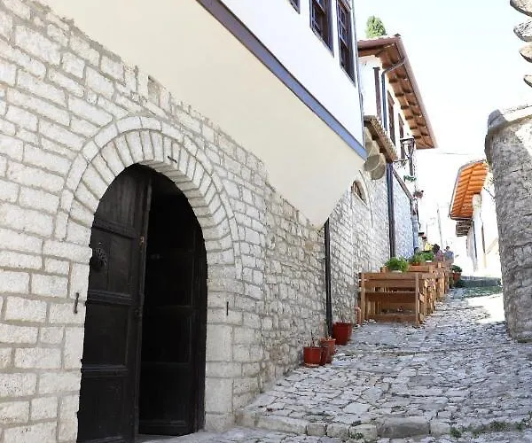 Athina In Castle - Since 1741 Berat